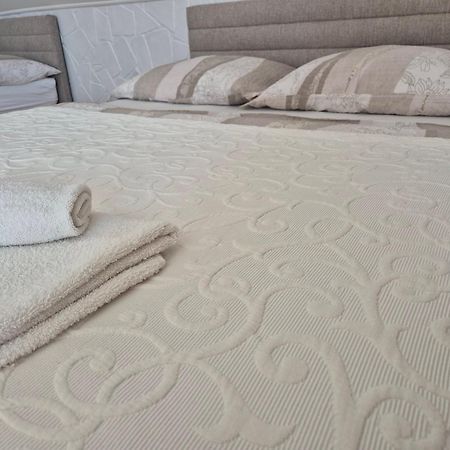 Sarreti Apartmanhaz Balatonfüred Extérieur photo