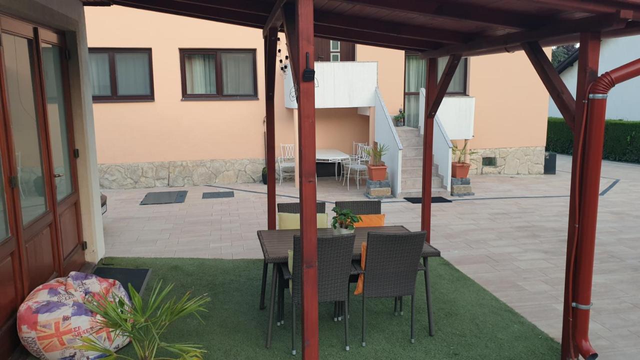Sarreti Apartmanhaz Balatonfüred Extérieur photo