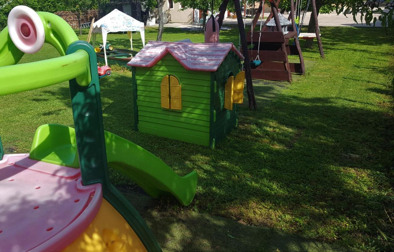 Sarreti Apartmanhaz Balatonfüred Extérieur photo