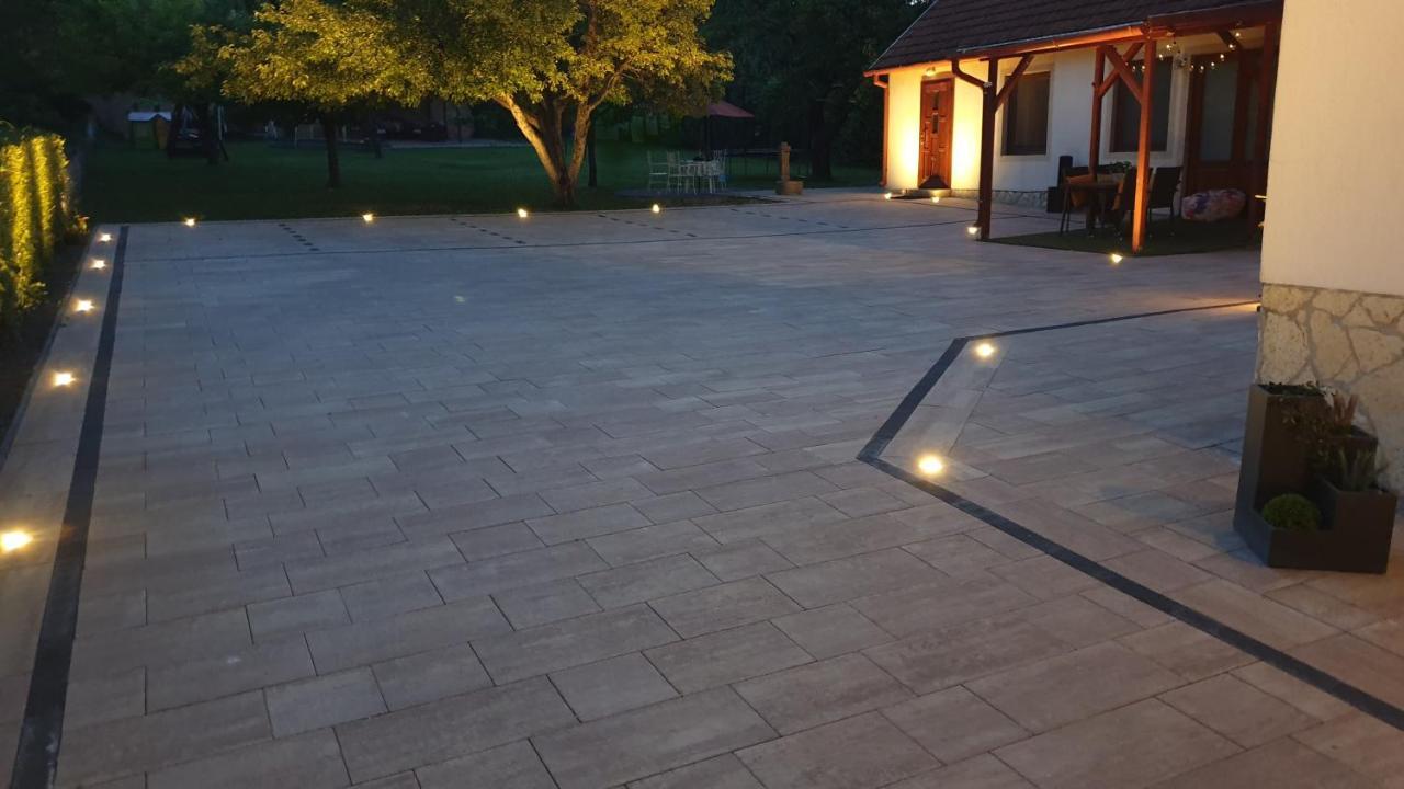 Sarreti Apartmanhaz Balatonfüred Extérieur photo